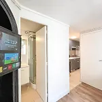 149 - Urban Cosy Flat In Paris